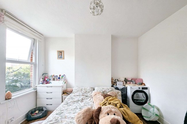 26 Adamsrill Road, Sydenham London SE26 4AN 4