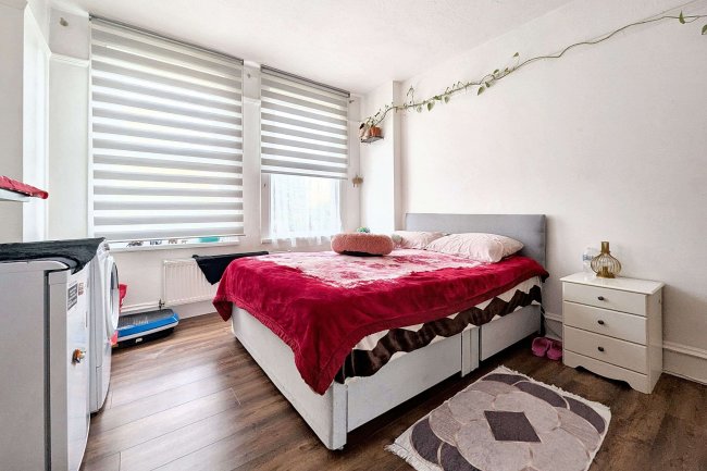 26 Adamsrill Road, Sydenham London SE26 4AN 4