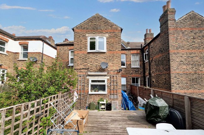 26 Adamsrill Road, Sydenham London SE26 4AN 4