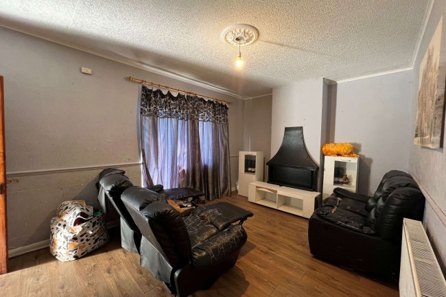 32 Stevens Road, Dagenham, RM8 2QR 7