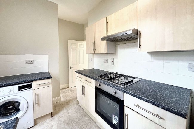 77 Francis Road, Leyton, E10 6PL 2