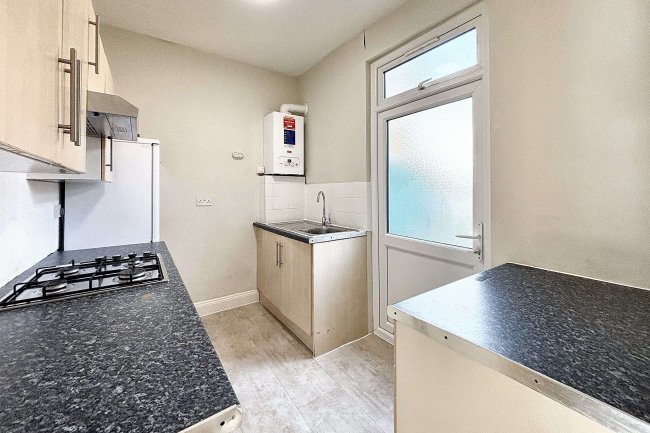 77 Francis Road, Leyton, E10 6PL 2