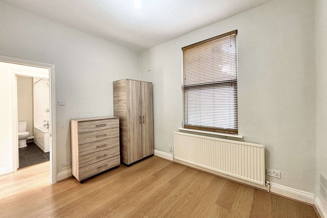 77 Francis Road, Leyton, E10 6PL 2