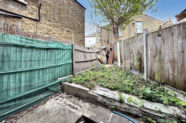 77 Francis Road, Leyton, E10 6PL 2