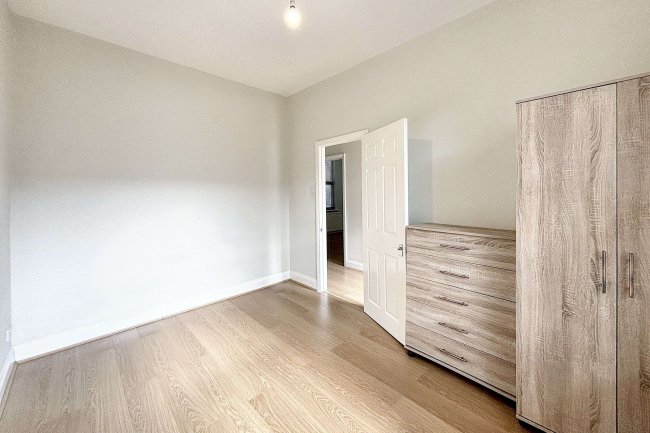 77 Francis Road, Leyton, E10 6PL 2