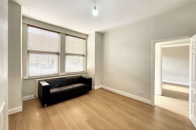 77 Francis Road, Leyton, E10 6PL 2