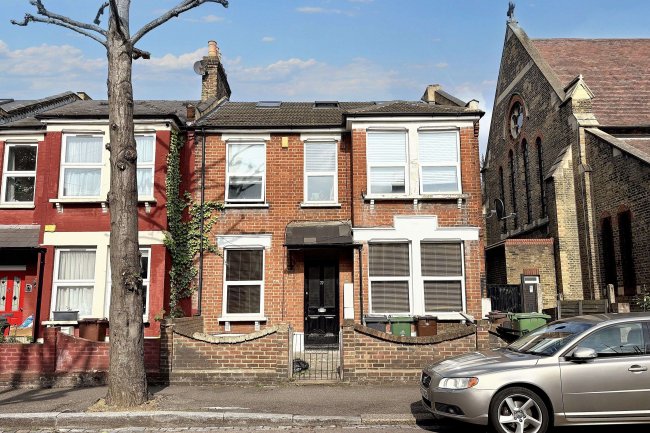 77 Francis Road, Leyton, E10 6PL 2