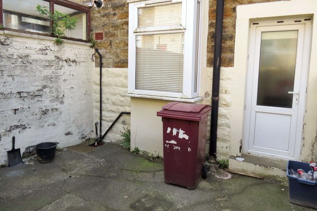 25 St Johns Road, Burnley, Lancashire, BB12 6RP 7
