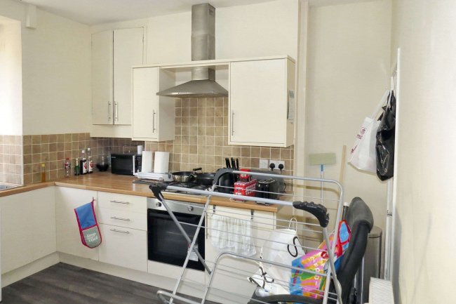 25 St Johns Road, Burnley, Lancashire, BB12 6RP 7
