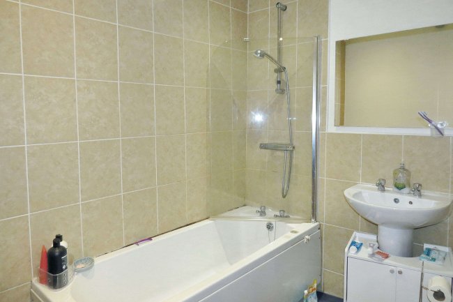 25 St Johns Road, Burnley, Lancashire, BB12 6RP 7