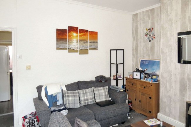 25 St Johns Road, Burnley, Lancashire, BB12 6RP 7