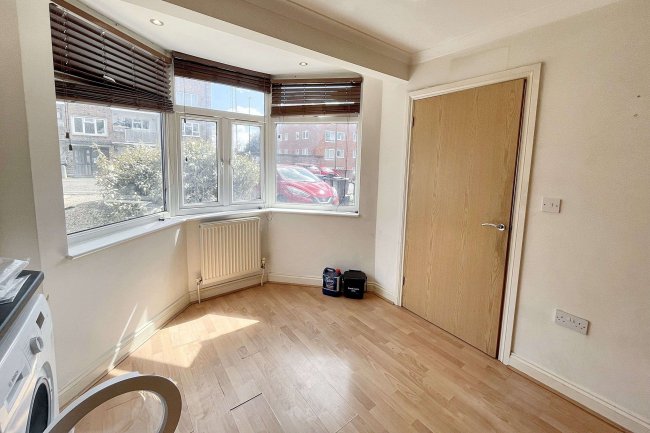 33 Duppas Hill Terrace, Croydon, CR0 4BA 4