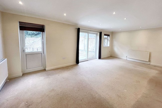 33 Duppas Hill Terrace, Croydon, CR0 4BA 4