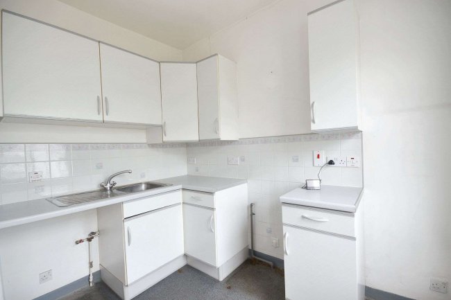 Flat D, 58 Hereford Road, Bayswater, London W2 5AJ 2