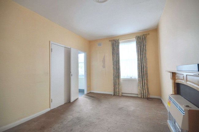 Flat D, 58 Hereford Road, Bayswater, London W2 5AJ 2