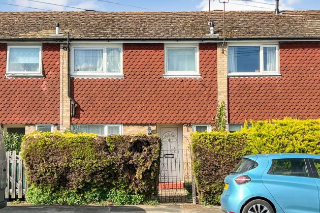 5 Leacroft, Sunningdale, Ascot, Berkshire SL5 0NZ 6