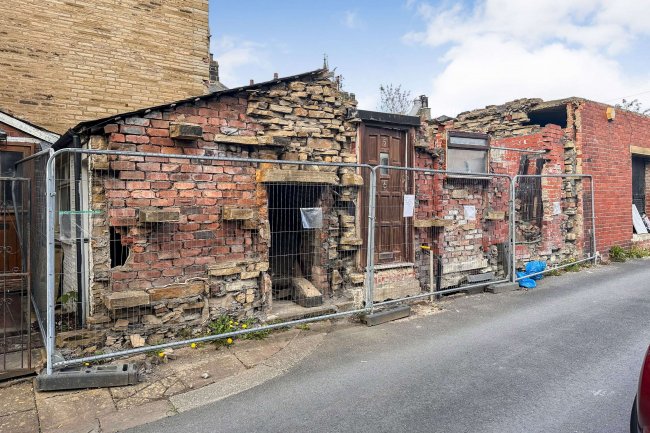 5 Back George Street, Mytholmroyd, Hebden Bridge, HX7 5DT 10