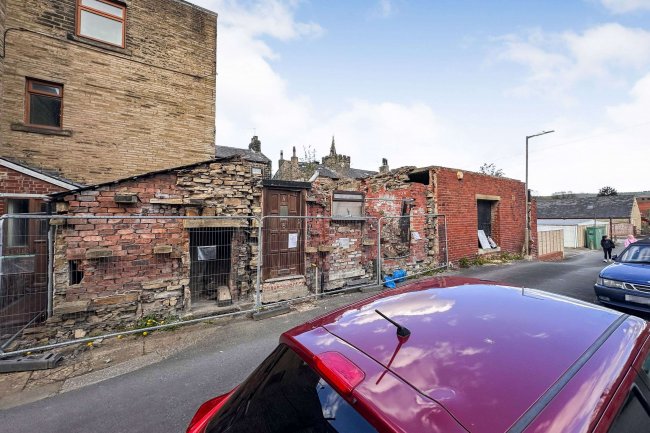 5 Back George Street, Mytholmroyd, Hebden Bridge, HX7 5DT 10