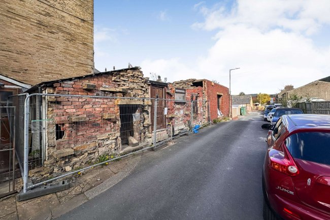 5 Back George Street, Mytholmroyd, Hebden Bridge, HX7 5DT 10