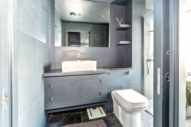 Flat 4401 Beetham Tower, 301 Deansgate, Manchester M3 4LQ 9