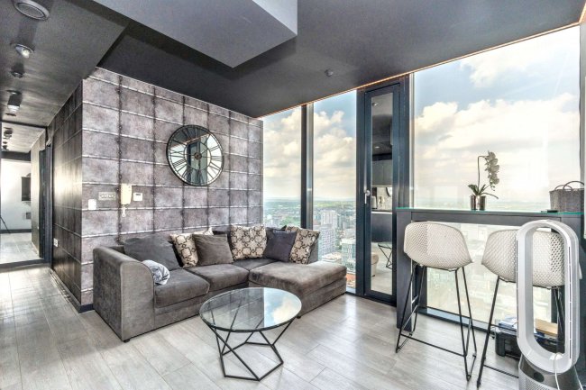 Flat 4401 Beetham Tower, 301 Deansgate, Manchester M3 4LQ 9