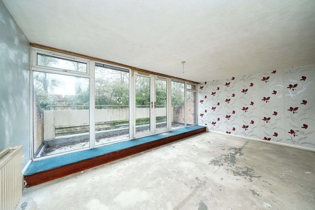 Flat 19 Atholl Court and garden, Kingsway Gardens, Andover, SP10 4BB 5