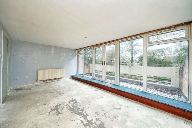 Flat 19 Atholl Court and garden, Kingsway Gardens, Andover, SP10 4BB 5