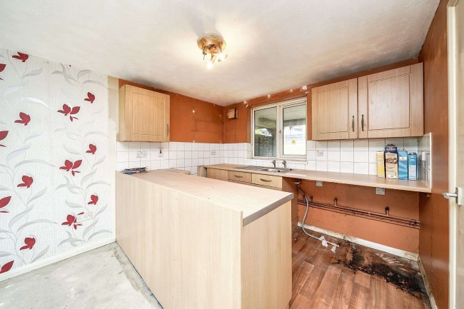 Flat 19 Atholl Court and garden, Kingsway Gardens, Andover, SP10 4BB 5