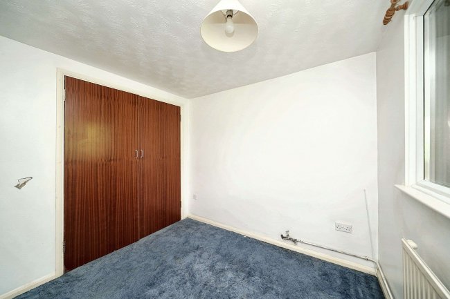 Flat 35 Atholl Court & Garage, Kingsway Gardens, Andover, SP10 4BB 1