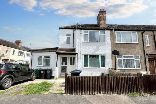 60 De'arn Gardens, Mitcham, Surrey, CR4 3AY 10