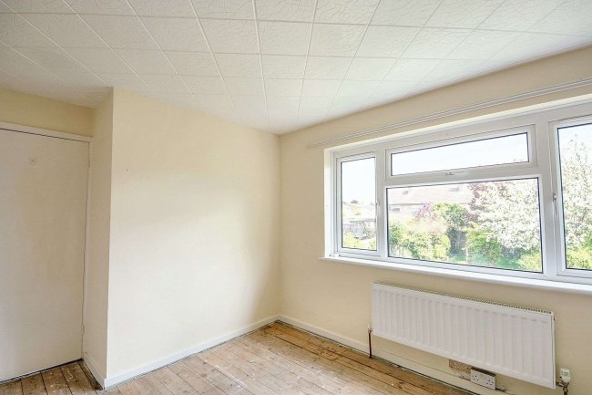 32 Longsands Road, St Neots, Cambridgeshire, PE19 1TA 2