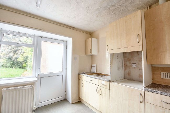 75 Fen Lane, Sawtry, Cambridgeshire, PE28 5TL 7