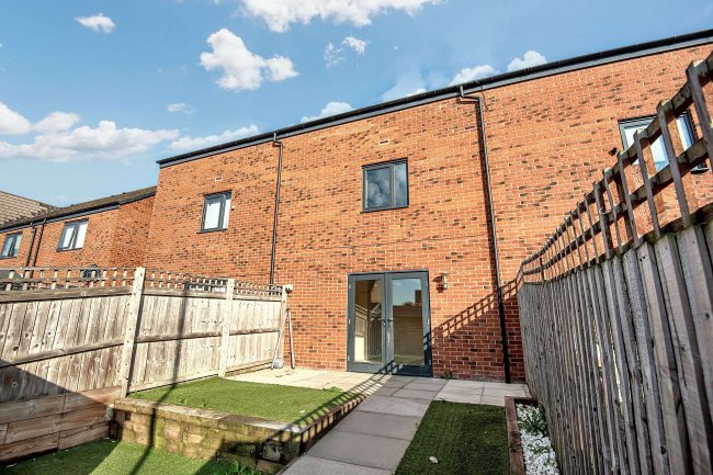 51 Woodfield Way, Doncaster, DN4 8FF 6