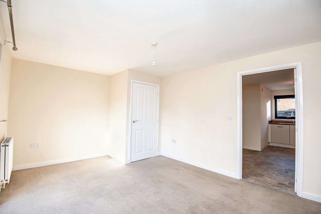 51 Woodfield Way, Doncaster, DN4 8FF 6