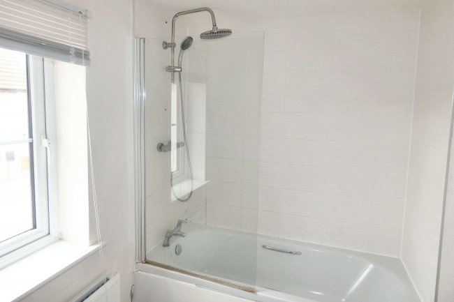 160 Parkfield Drive, Hull, East Yorkshire, HU3 6DR 1