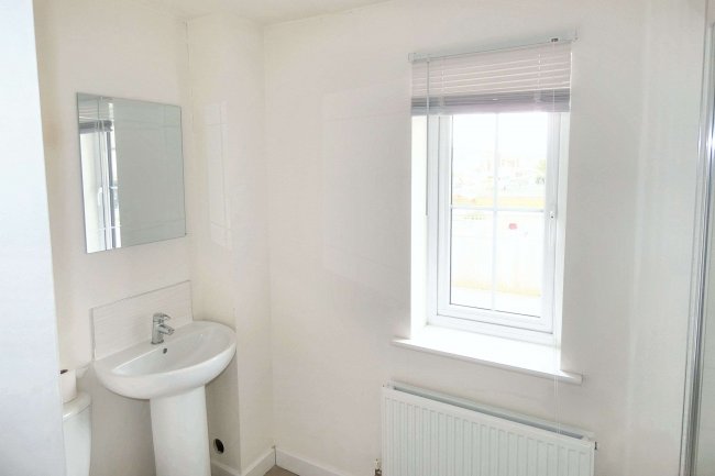 160 Parkfield Drive, Hull, East Yorkshire, HU3 6DR 1