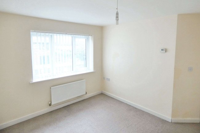 160 Parkfield Drive, Hull, East Yorkshire, HU3 6DR 1