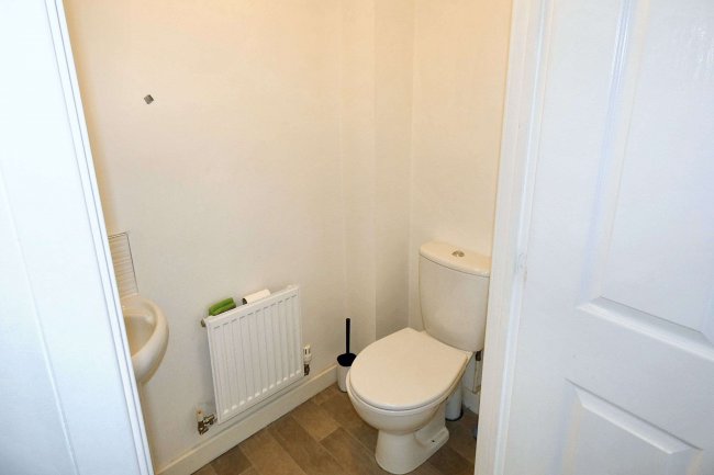 160 Parkfield Drive, Hull, East Yorkshire, HU3 6DR 1