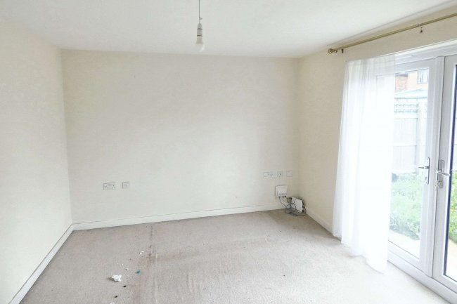 160 Parkfield Drive, Hull, East Yorkshire, HU3 6DR 1