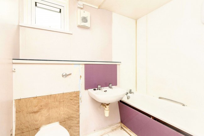 46 & 48 Browney Path, Bedford, Bedfordshire, MK41 7XH 3