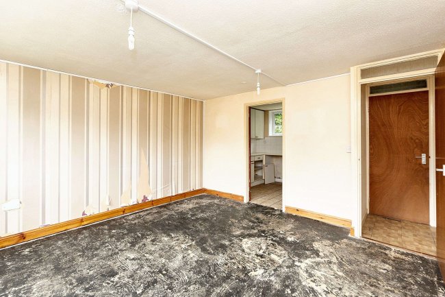 46 & 48 Browney Path, Bedford, Bedfordshire, MK41 7XH 3