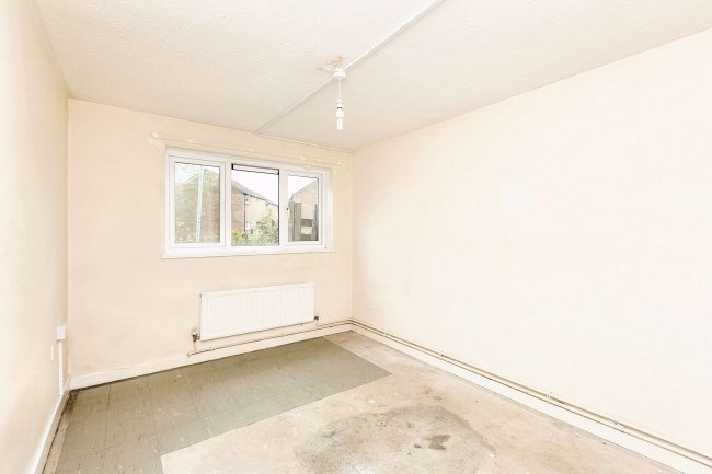 46 & 48 Browney Path, Bedford, Bedfordshire, MK41 7XH 3