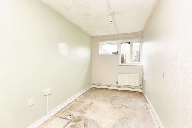 46 & 48 Browney Path, Bedford, Bedfordshire, MK41 7XH 3