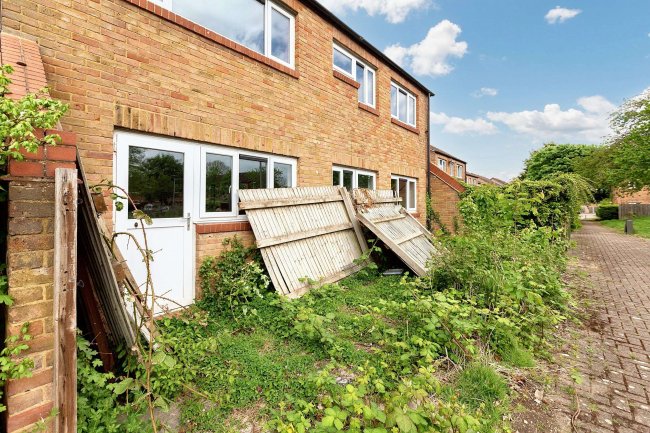 46 & 48 Browney Path, Bedford, Bedfordshire, MK41 7XH 3