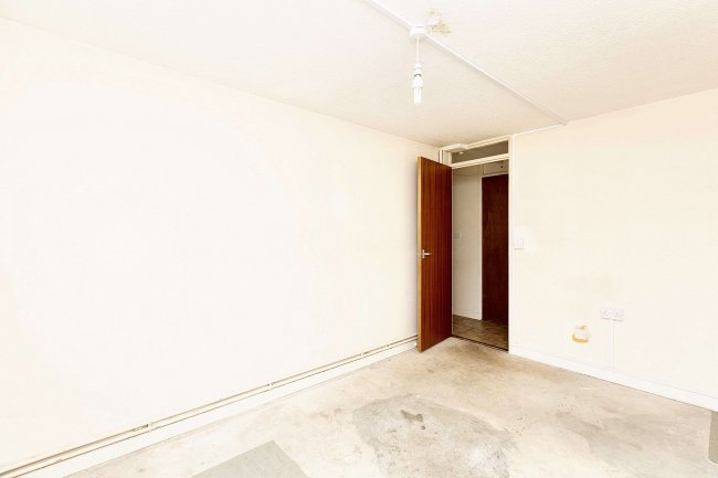 46 & 48 Browney Path, Bedford, Bedfordshire, MK41 7XH 3
