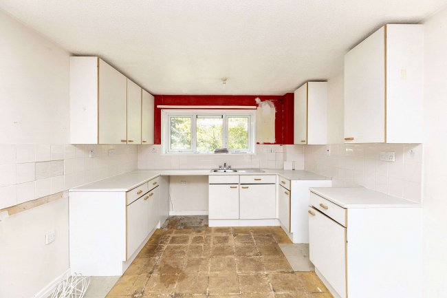 48 Browney Path, Bedford, Bedfordshire, MK41 7XH 8