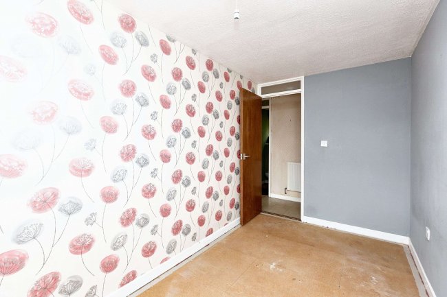 48 Browney Path, Bedford, Bedfordshire, MK41 7XH 8