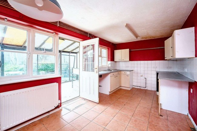 35 Farthing Hill, Ticehurst, Wadhurst, East Sussex, TN5 7BW 4