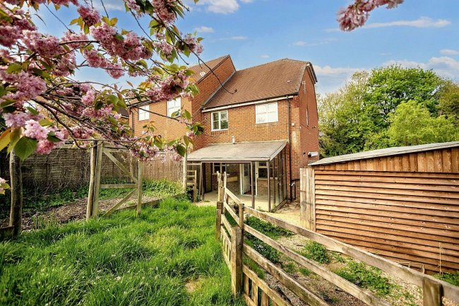 35 Farthing Hill, Ticehurst, Wadhurst, East Sussex, TN5 7BW 4