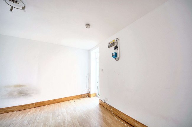 Flat 4, 23-25 Biscot Road, Luton, Bedfordshire, LU3 1AH 8